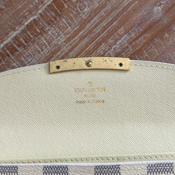 Cream and Gray Checkered Women's Wallet - Picture 3 of 3